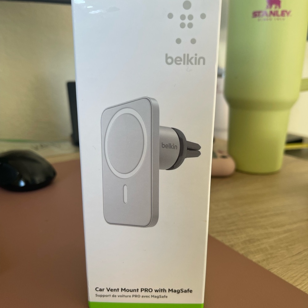 Belkin MagSafe Car mount